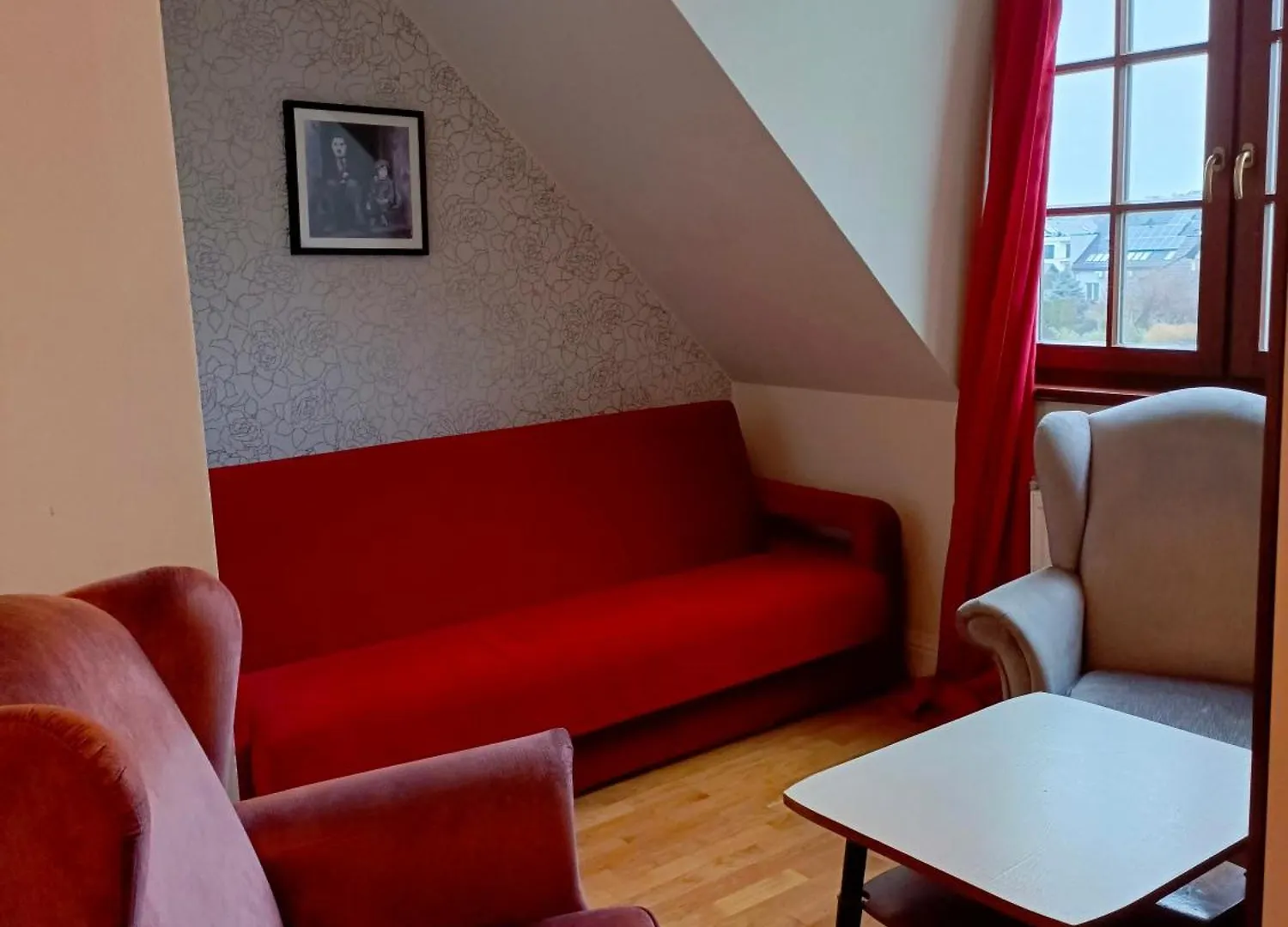 Dwor Pod Rozami Bed & Breakfast Smolec