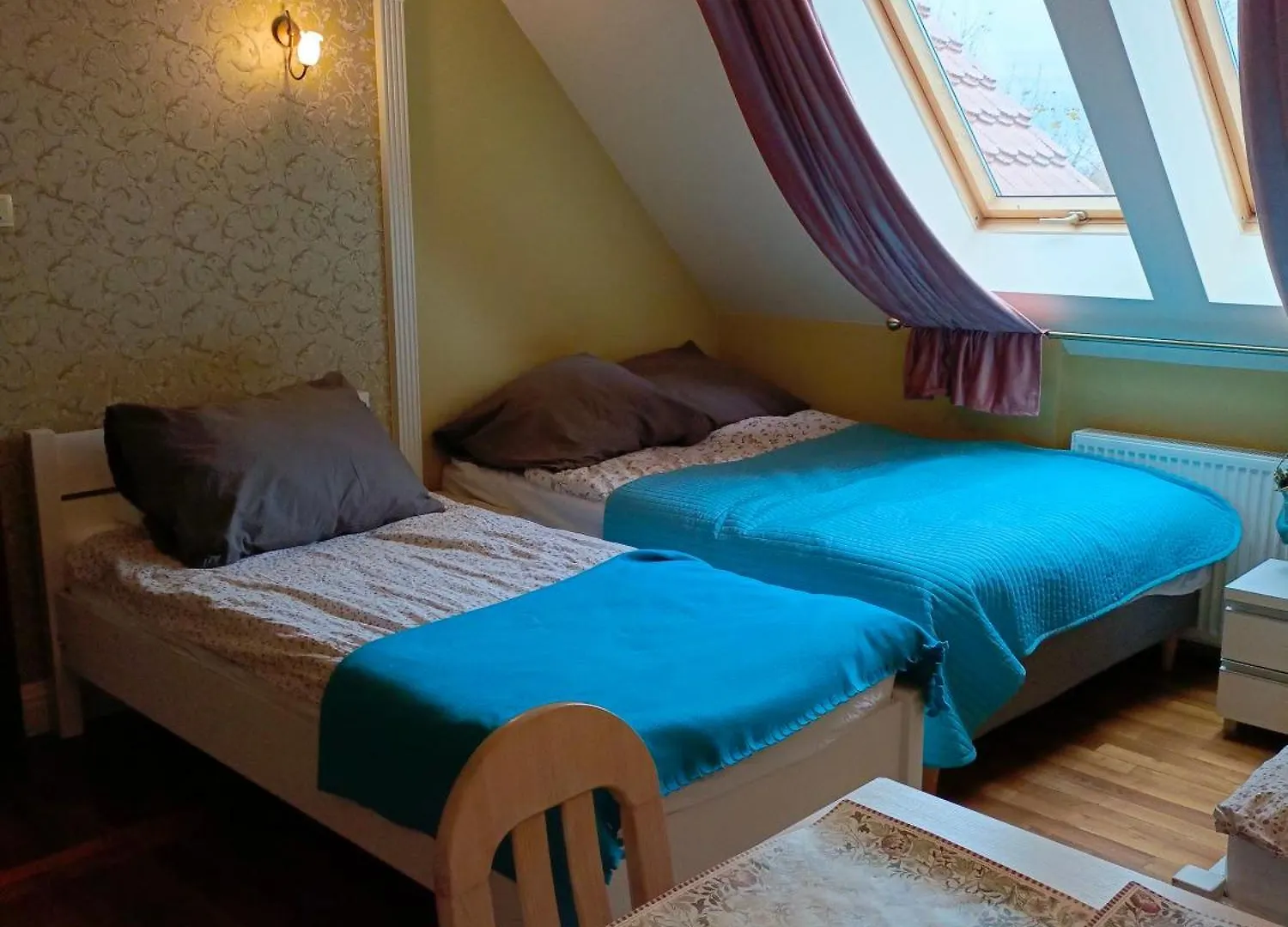 Dwor Pod Rozami Bed & Breakfast Smolec