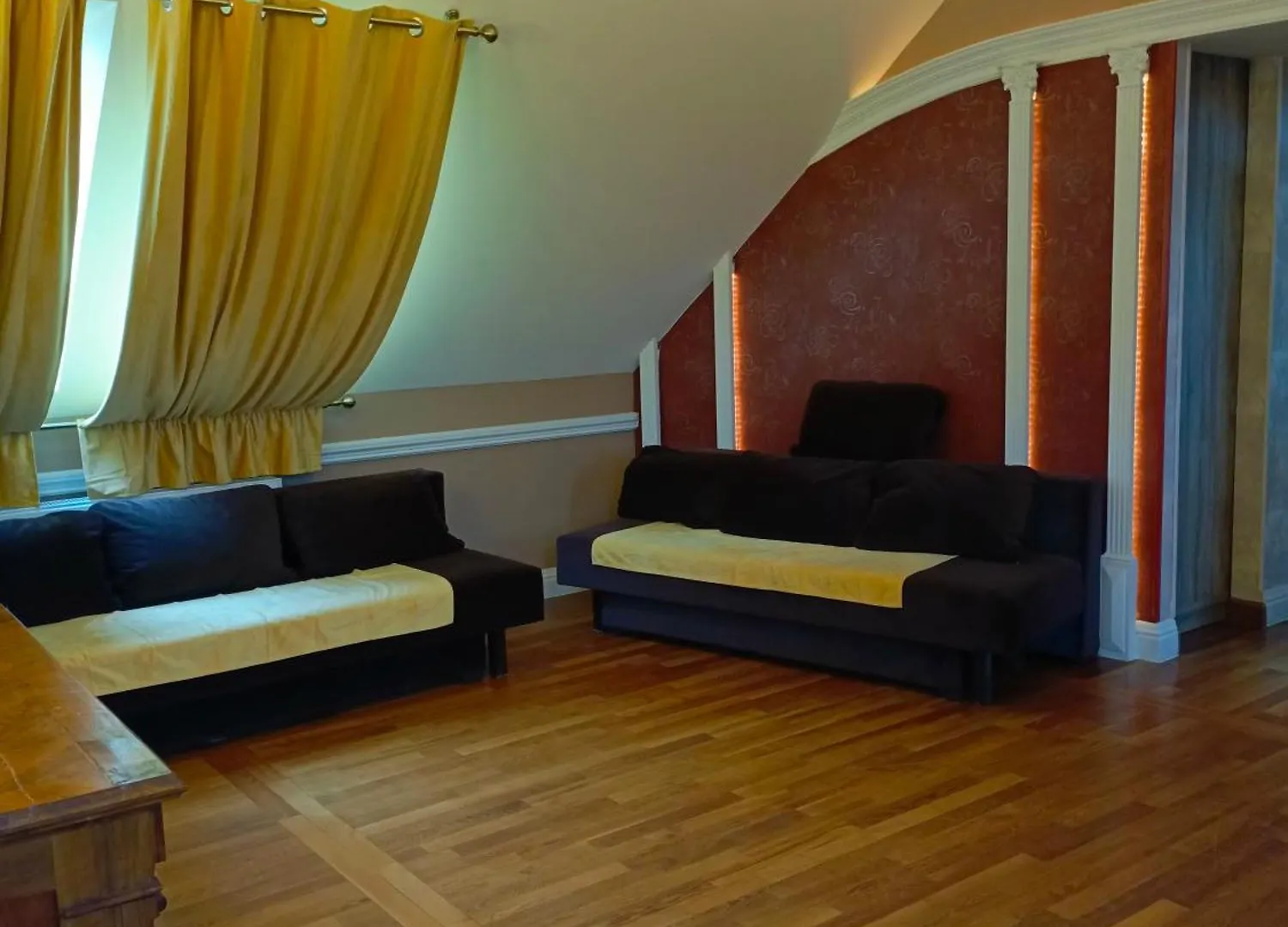 Dwor Pod Rozami Bed and Breakfast Smolec