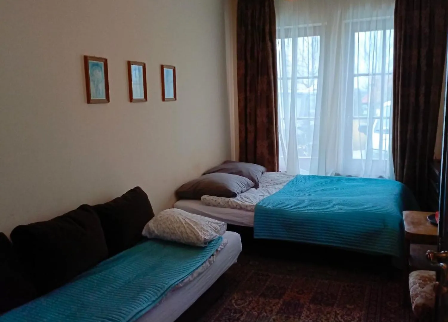 Bed & Breakfast Dwor Pod Rozami Bed and Breakfast Smolec