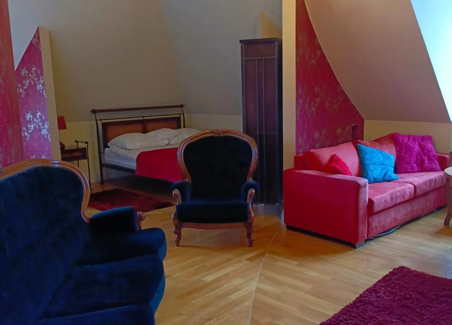 Bed & Breakfast Dwor Pod Rozami Bed and Breakfast Smolec